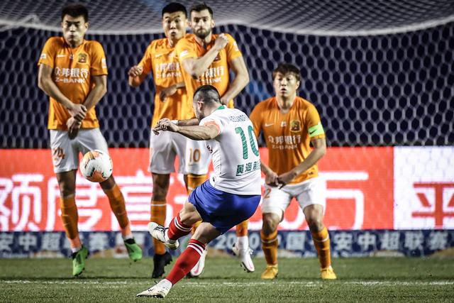 威少宣布退役，成历史上仅两位25000+10000助球员之一